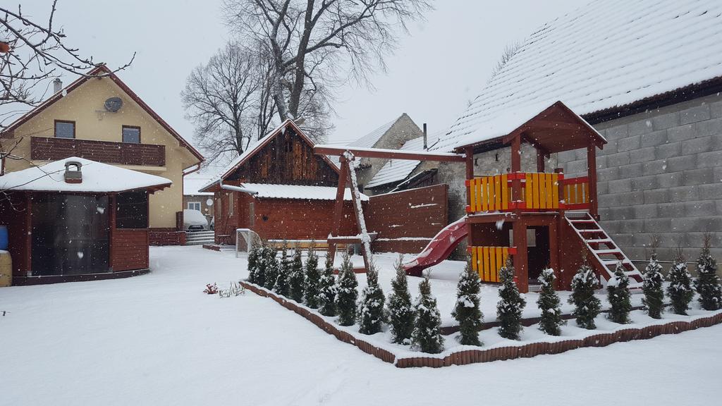 Villa Lienka Besenova Exterior photo